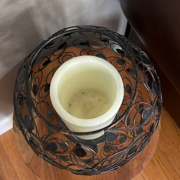 🎉Host Pick🥰💕❤️Beautiful Large Flameless Candle in Metal Basket - Picture 10 of 16